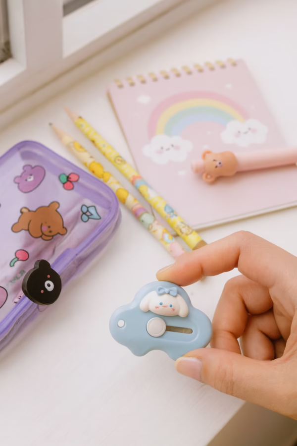 Kawaii Cloud-Shaped Safety Cutter – Cute & Handy Utility Knife