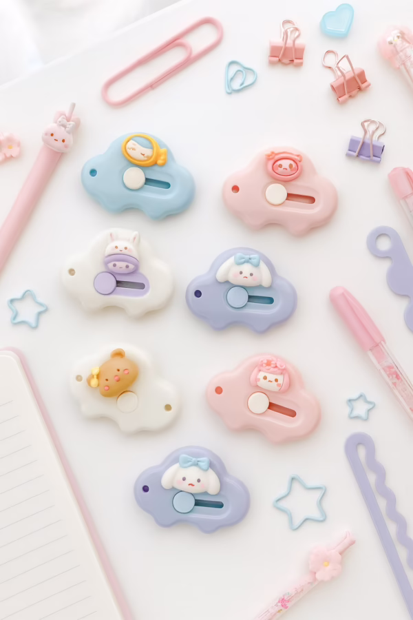 Kawaii Cloud-Shaped Safety Cutter – Cute & Handy Utility Knife