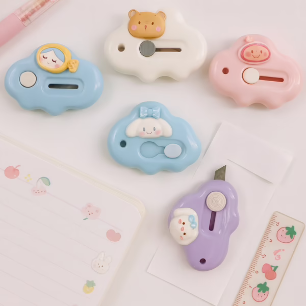 Kawaii Cloud-Shaped Safety Cutter – Cute & Handy Utility Knife