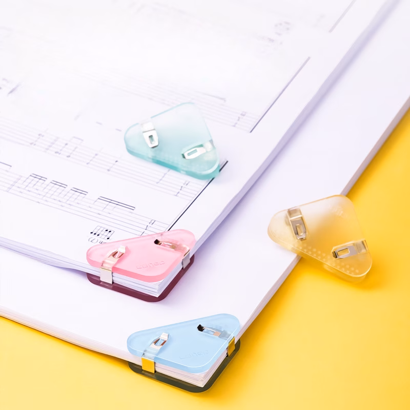 Deli Corner Protector Paper Clips - Random Colours