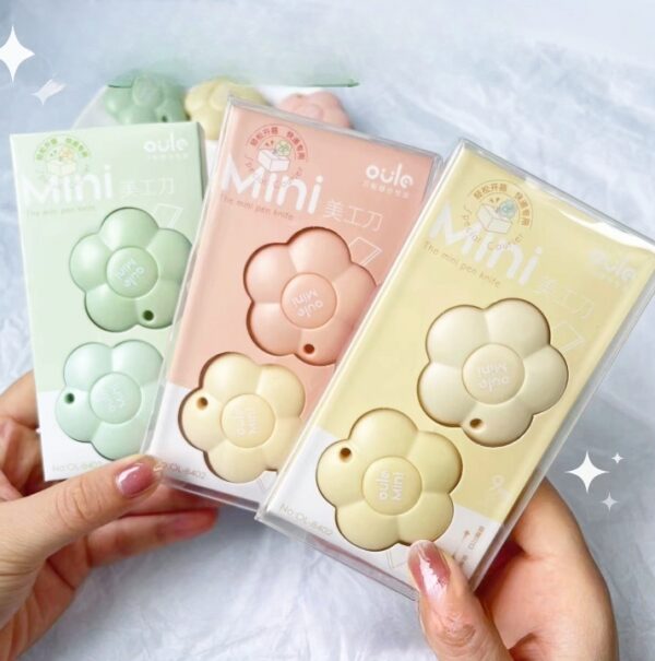 Mini Flower-Shaped Cutter Knife – 2-Piece Set